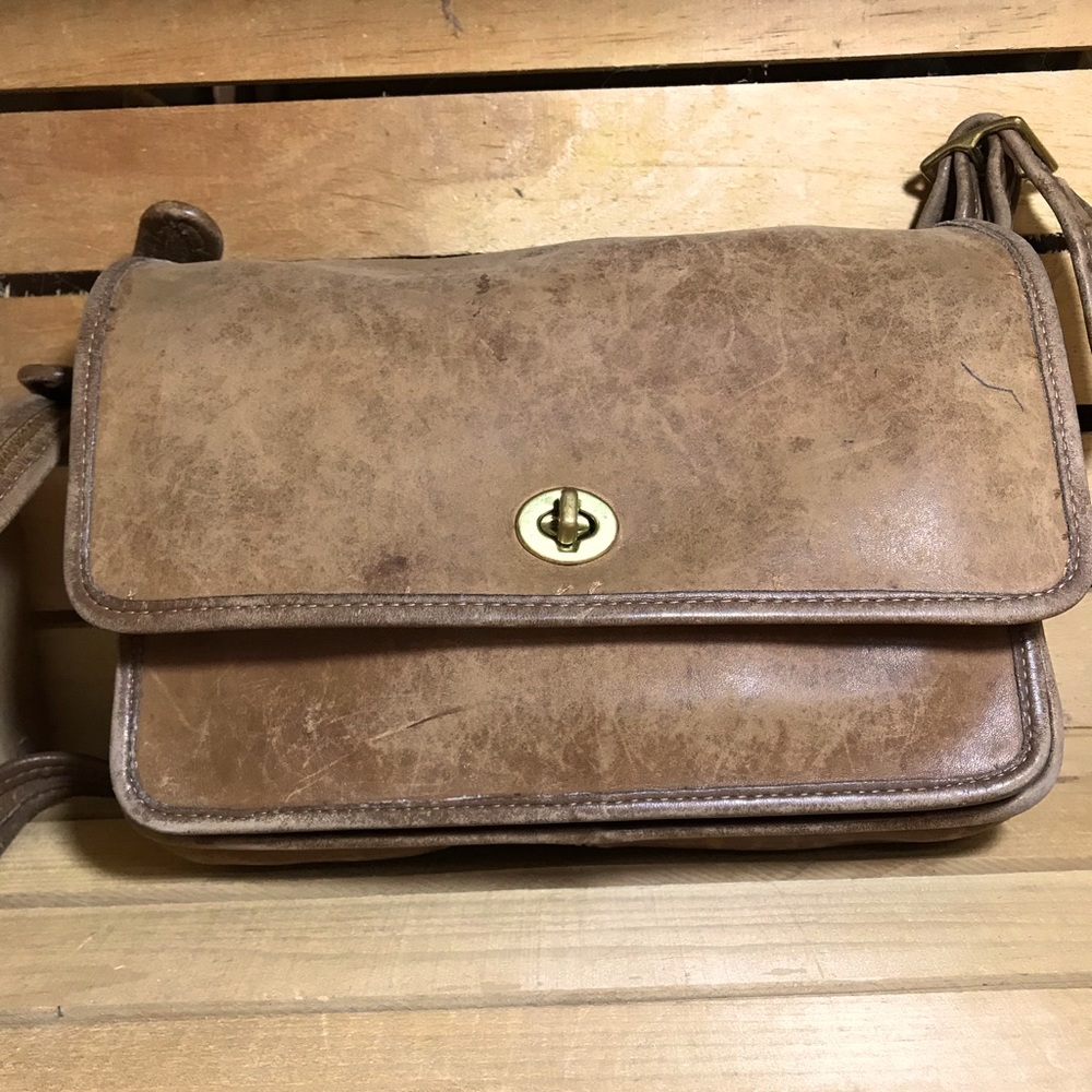 Vintage Coach leather shoulder bag